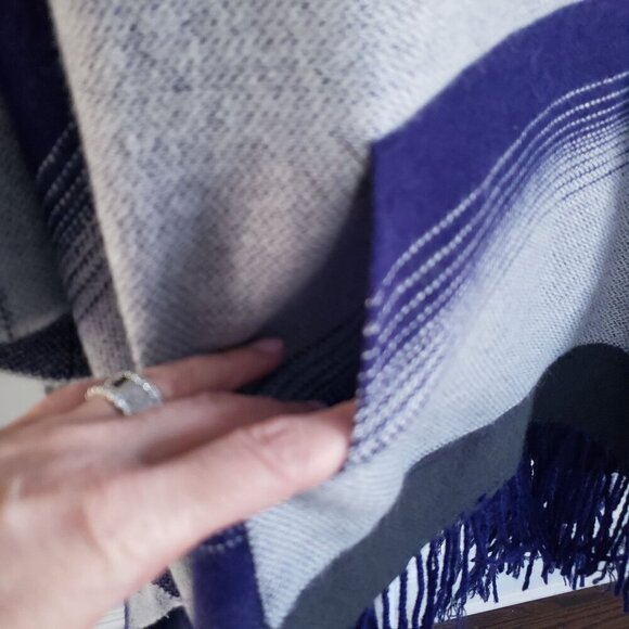 Free People Boho Desert Dream Cowl Neck Fringe Poncho Serape Purple Blue Gray OS - Picture 7 of 10